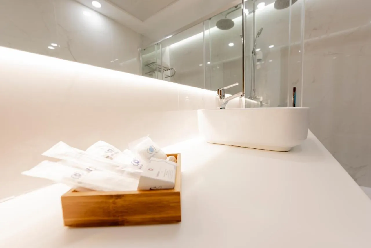 Toboso Apar - Turis Hotel Nerja Spain