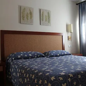 apartamentos-jimmy.hotelsinnerja.org/
