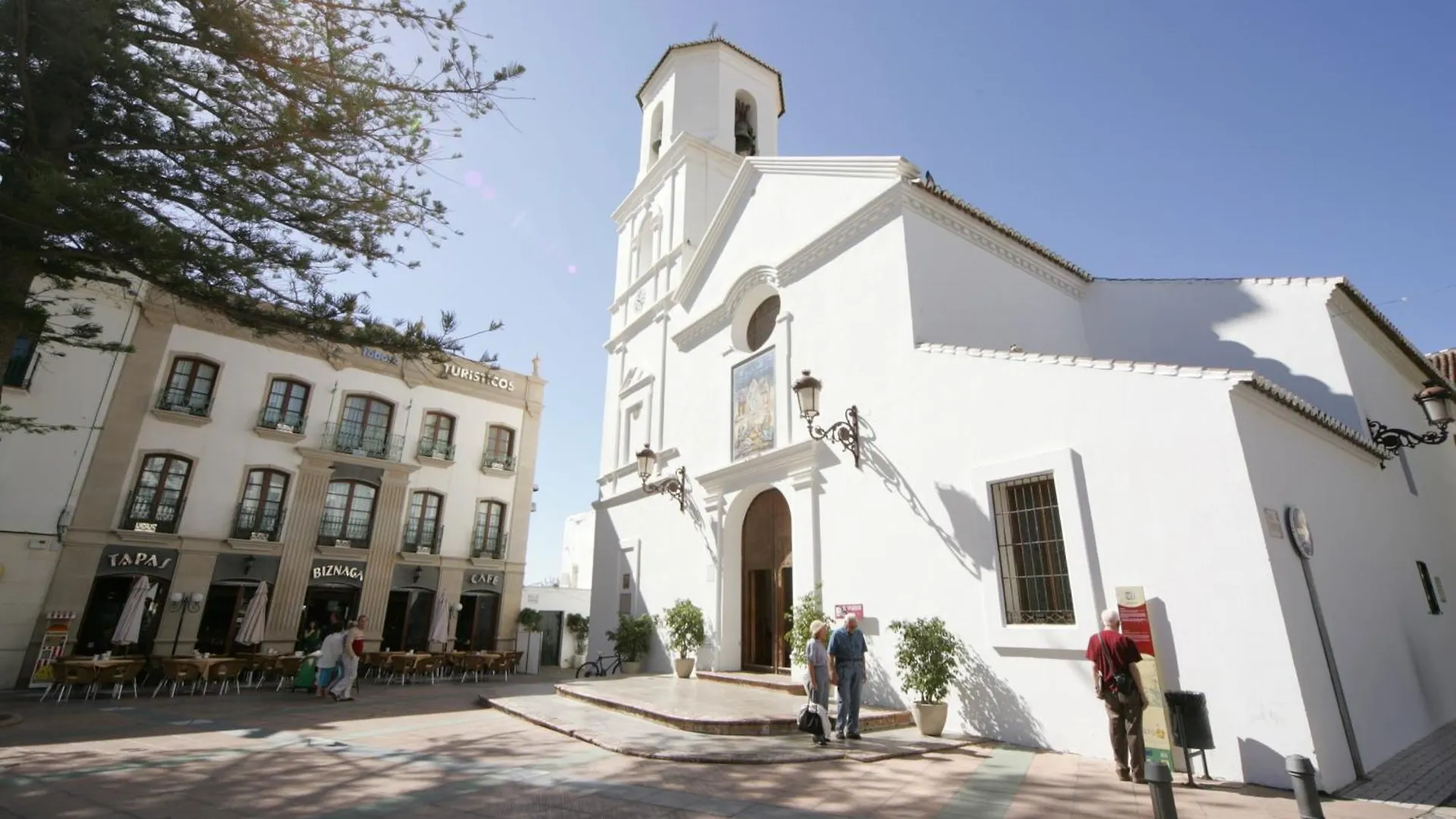 Toboso Apar - Turis Hotel Nerja Spain