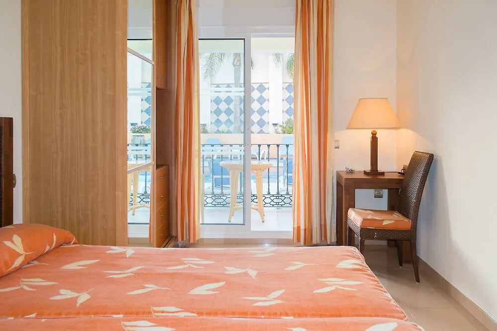 Toboso Apar - Turis Hotel Nerja