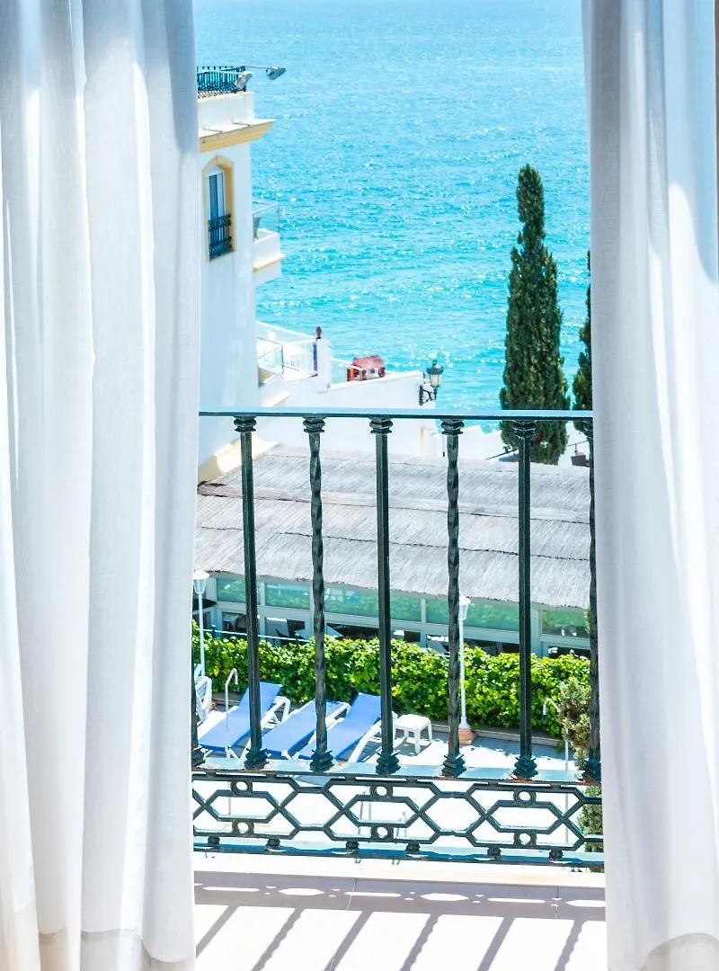 Toboso Apar - Turis Hotel Nerja
