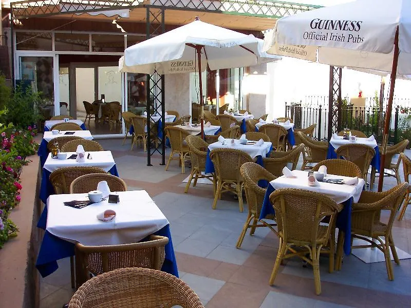 Toboso Apar - Turis Hotel Nerja