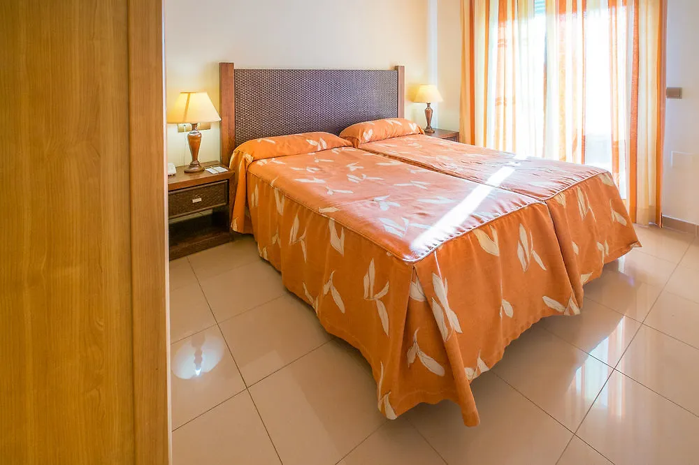 Toboso Apar - Turis Hotel Nerja